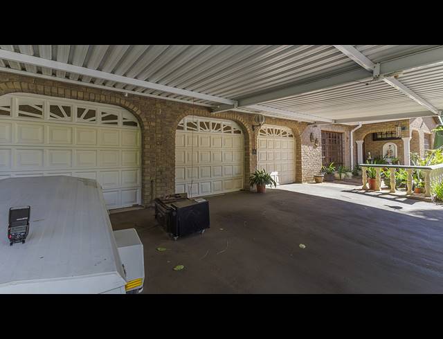 4 BEDROOM HOUSE FOR SALE IN KLOOF